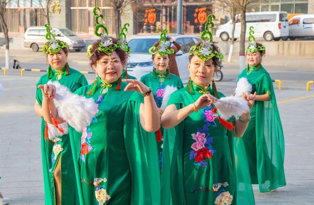 这两个词汇能够很好地概括你提供的内容